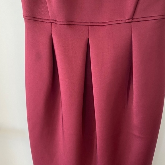 Dynamite Sleeveless Burgundy Dress with Gold Detail Zipper, XS - Picture 4 of 5